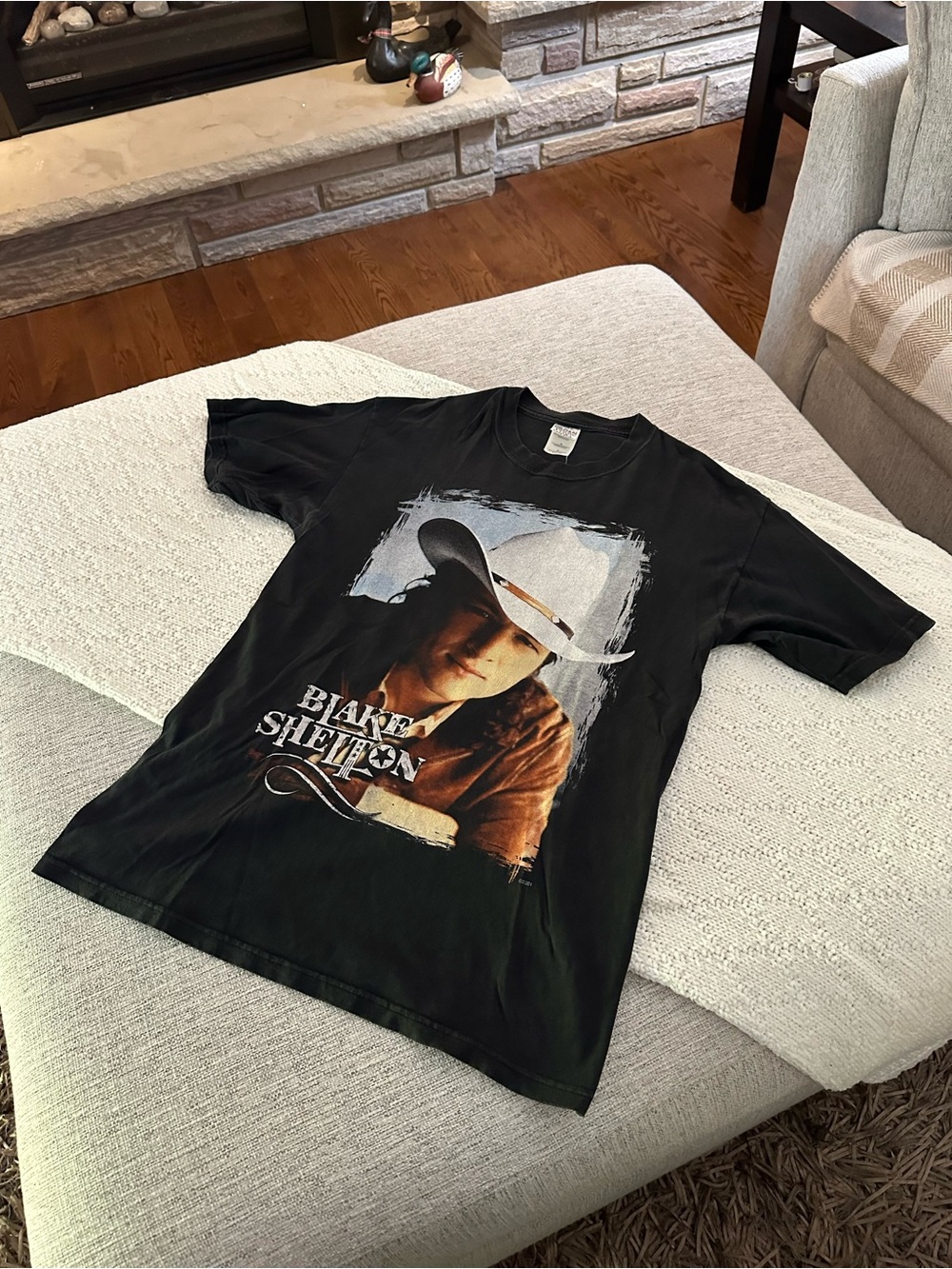 2001 Blake Shelton Graphic Tee - Black Men’s Crewneck Shirt